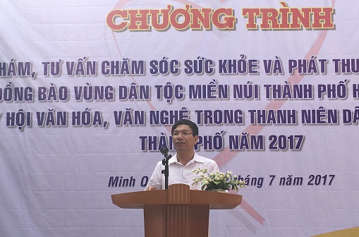 Đồng chí Nguyễn Tất Vinh, Trưởng ban Dân tộc phát biểu tại  Lễ khai mạc Chương trình